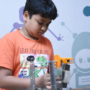 ER Advanced Robotics Grade 4 Course
